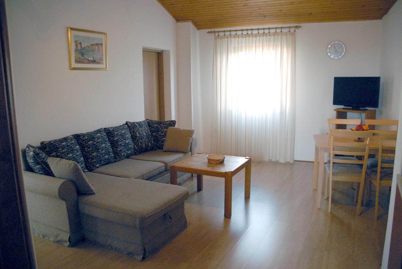Apartment Castel Bale Εξωτερικό φωτογραφία
