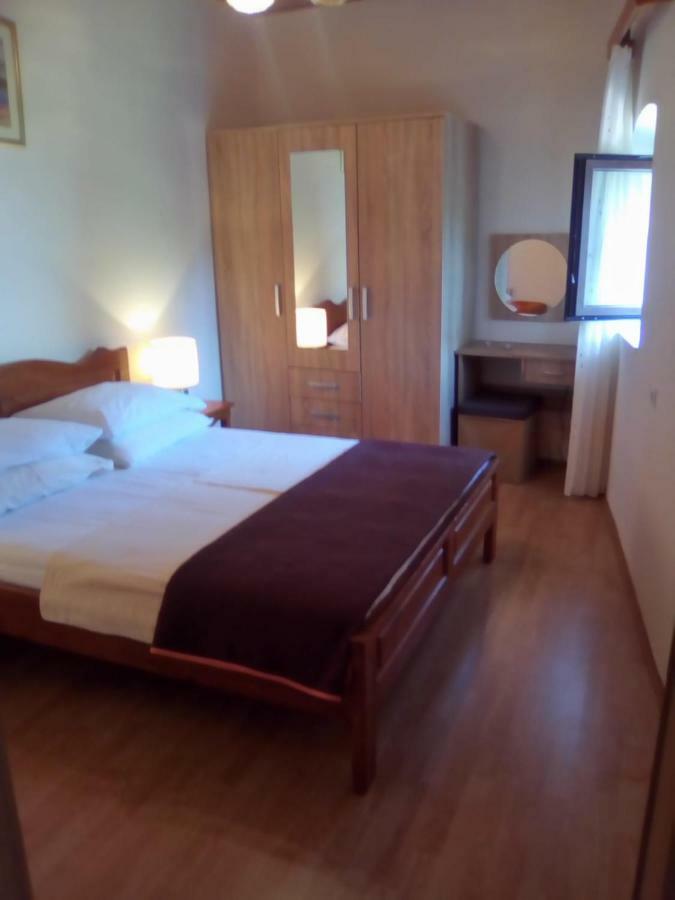 Apartment Castel Bale Εξωτερικό φωτογραφία